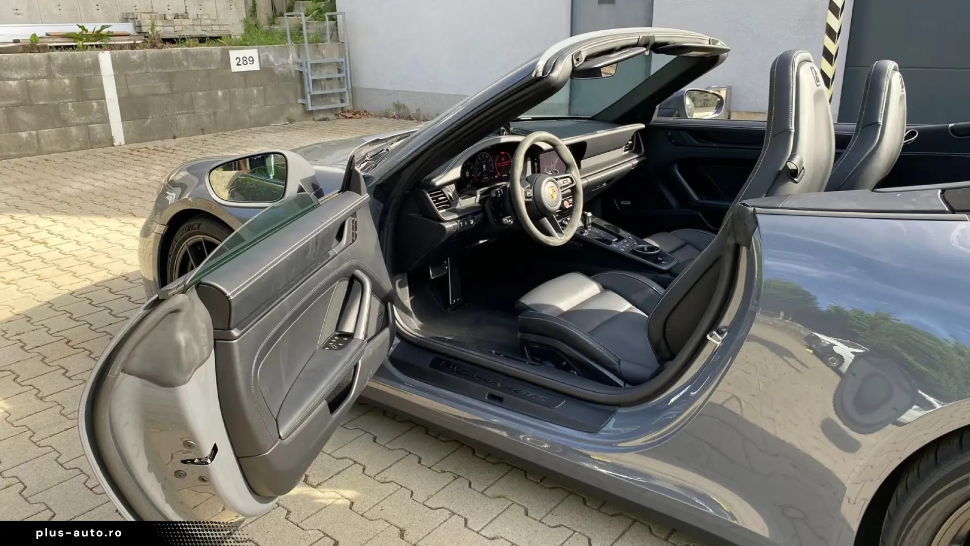 Porsche 992 GTS4 Cabrio Lift Seating Climate BOSE