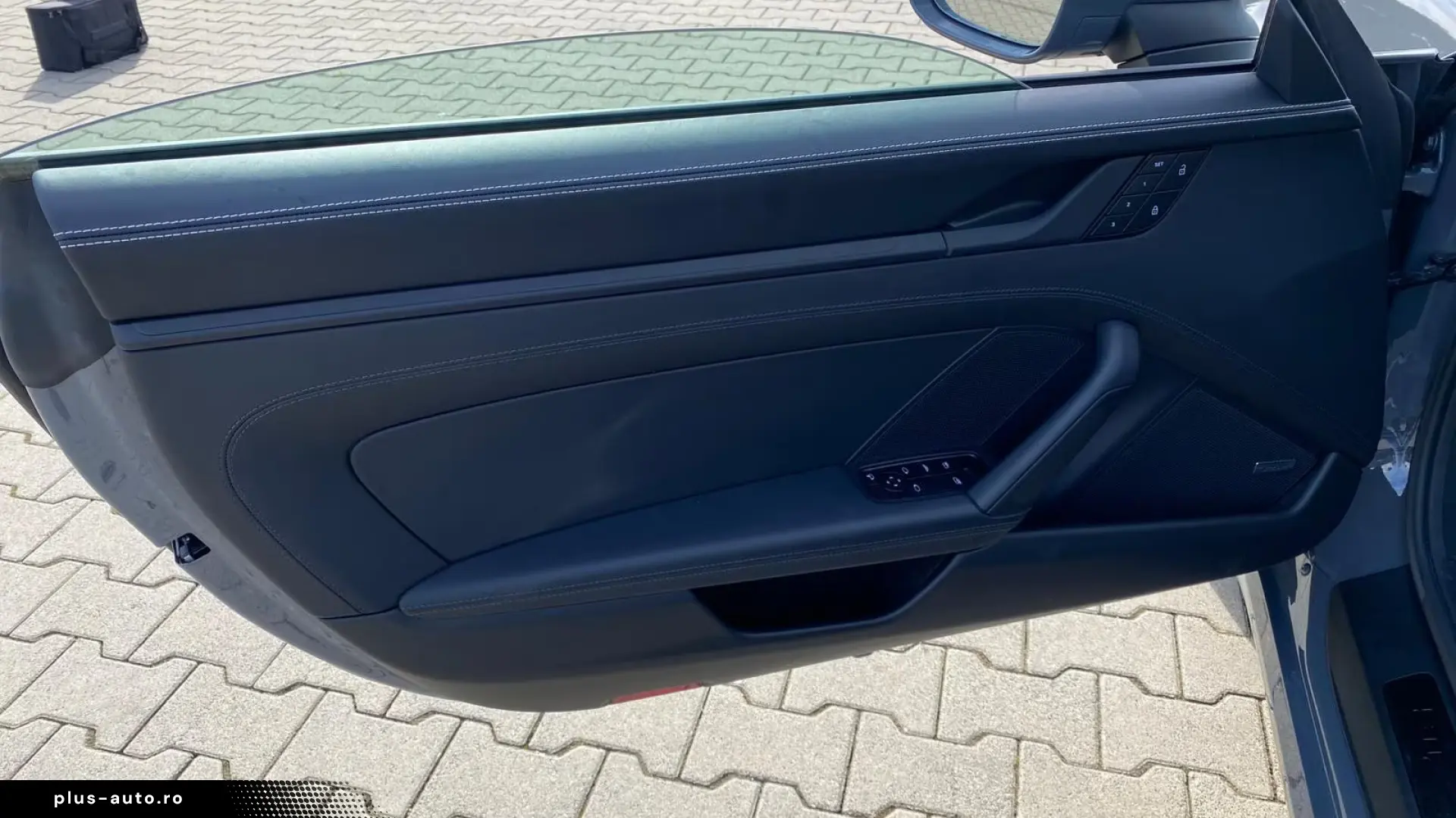 Porsche 992 GTS4 Cabrio Lift Seating Climate BOSE