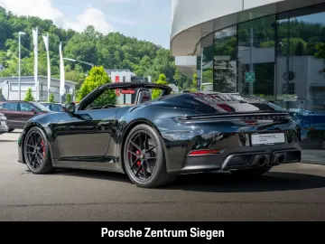 orsche 992 Carrera 4 GTS Cabriolet Chrono Sport
