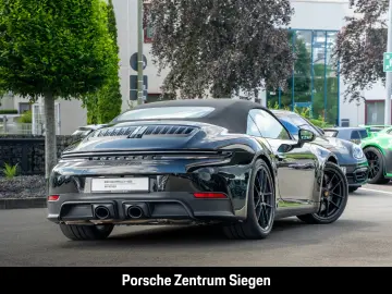 orsche 992 Carrera 4 GTS Cabriolet Chrono Sport