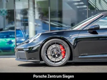 orsche 992 Carrera 4 GTS Cabriolet Chrono Sport