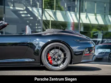 orsche 992 Carrera 4 GTS Cabriolet Chrono Sport
