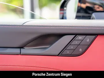 orsche 992 Carrera 4 GTS Cabriolet Chrono Sport