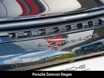 orsche 992 Carrera 4 GTS Cabriolet Chrono Sport
