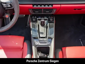 orsche 992 Carrera 4 GTS Cabriolet Chrono Sport