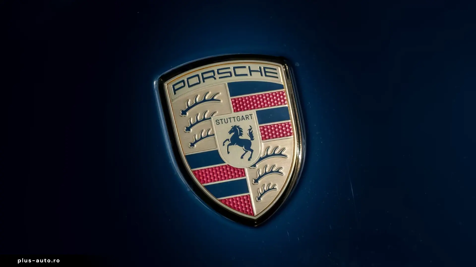 orsche 992 Carrera 4 GTS Cabriolet Chrono Sport