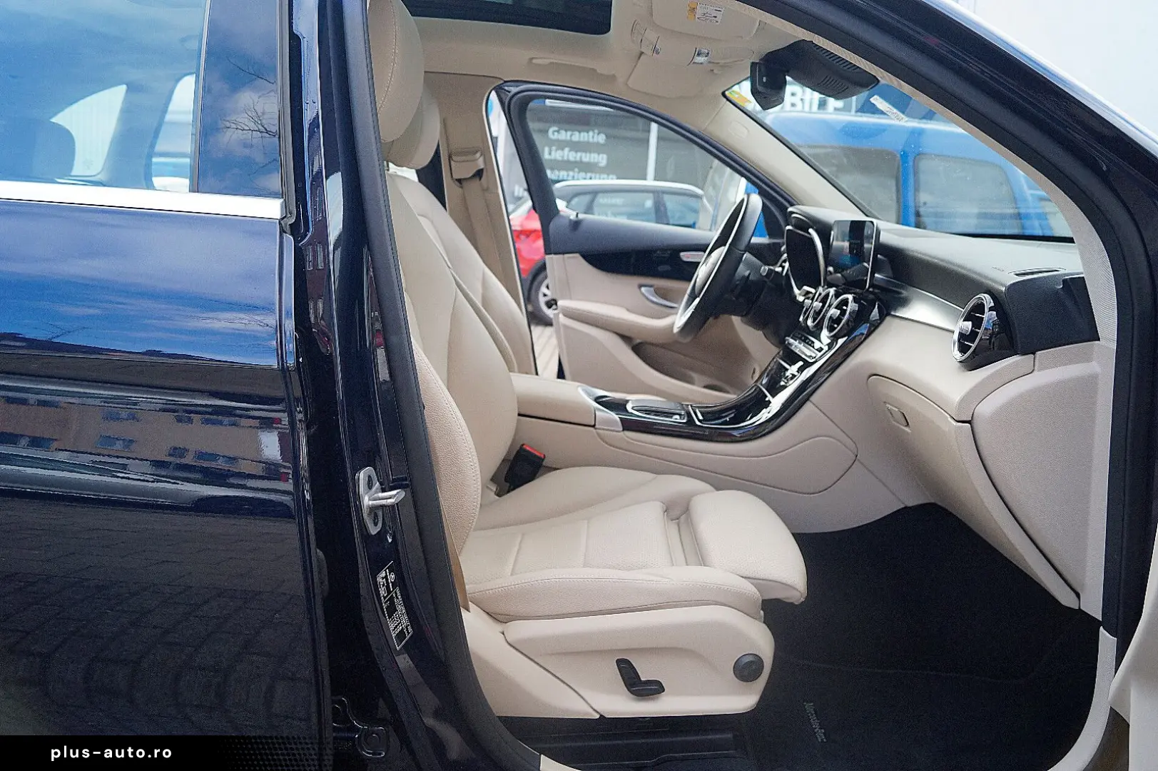MERCEDES-BENZ GLC 300 4M PANORAMA LEDER BEIGE 360  A&hellip;