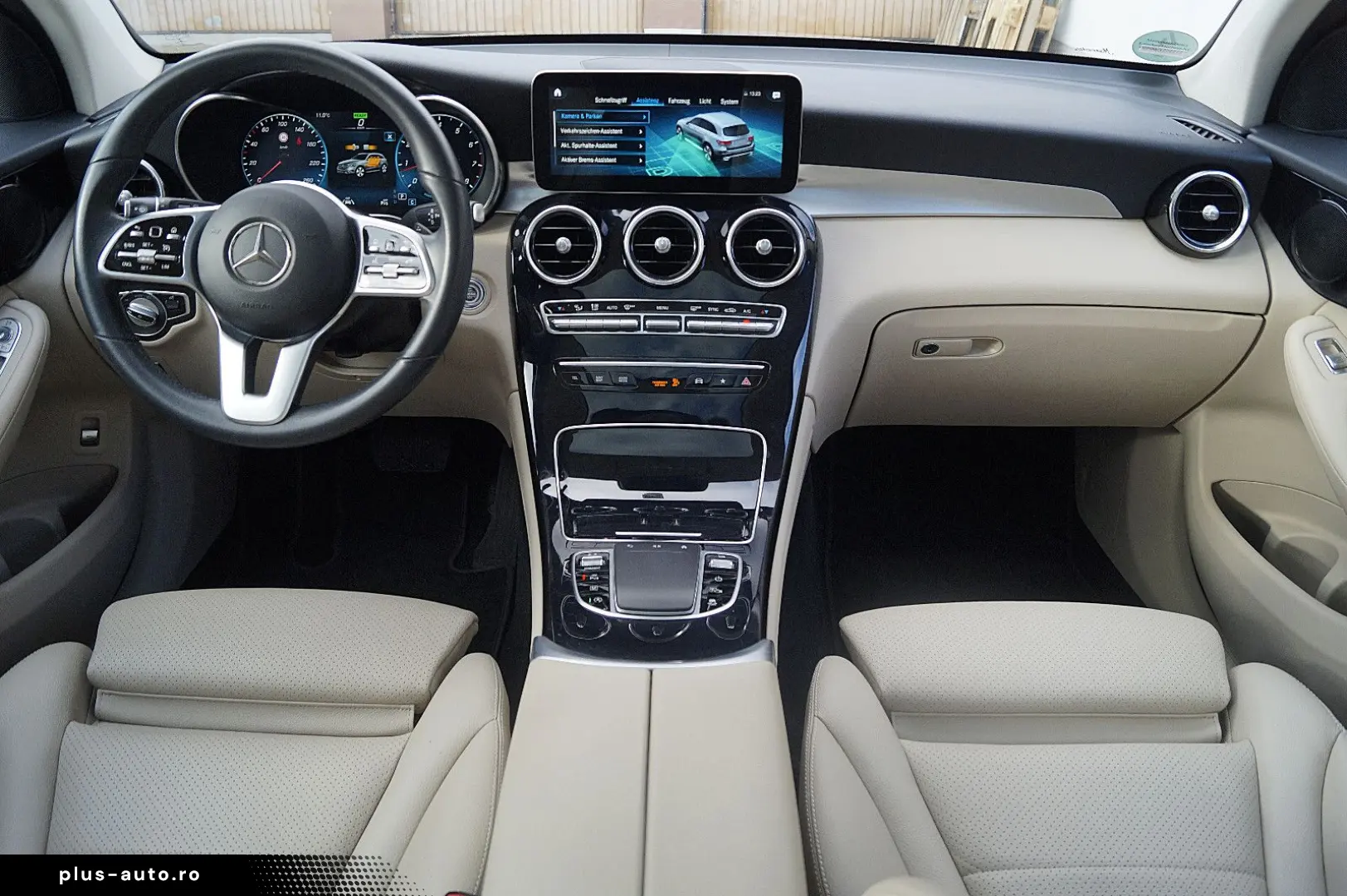 MERCEDES-BENZ GLC 300 4M PANORAMA LEDER BEIGE 360  A&hellip;