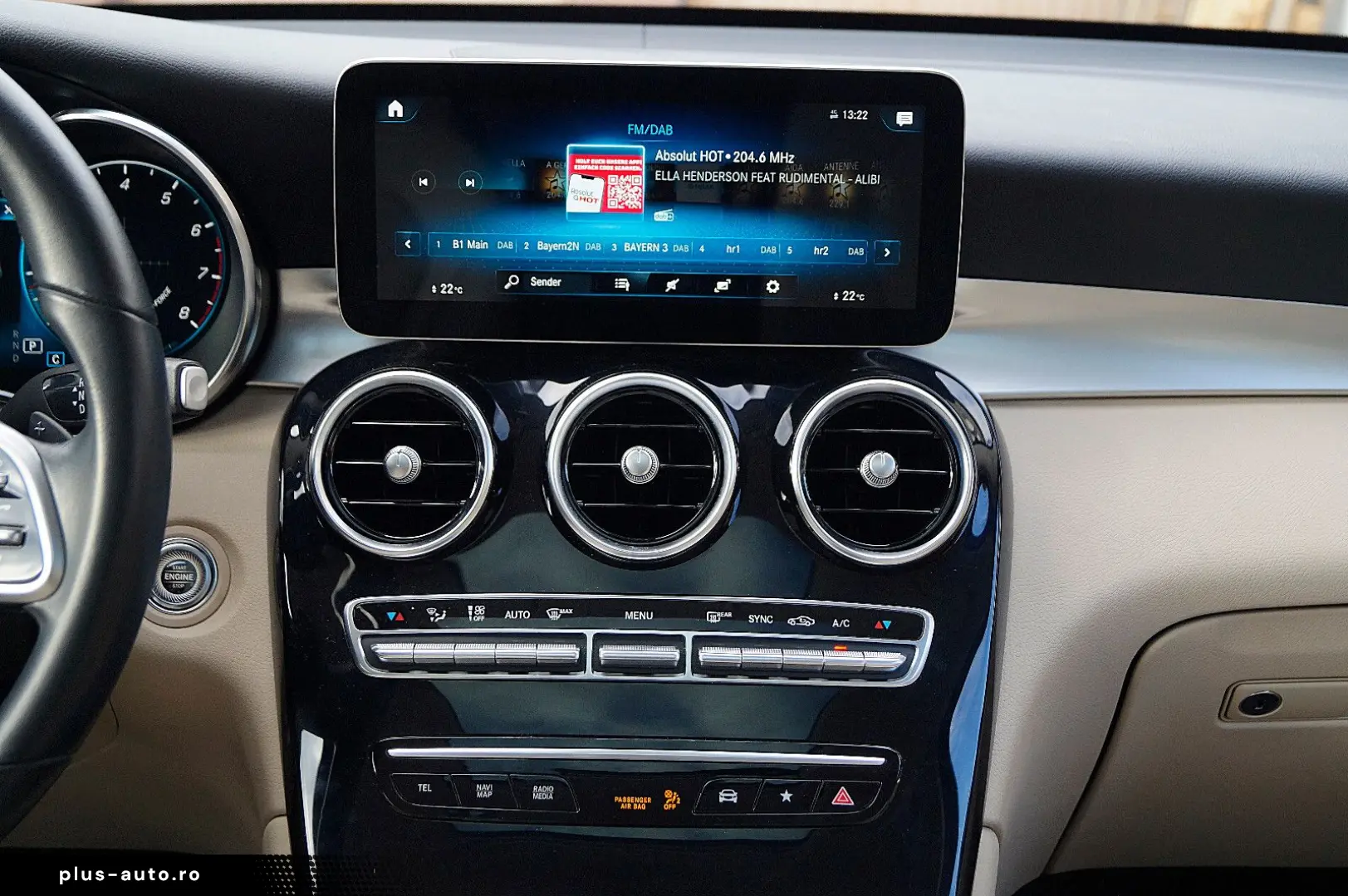 MERCEDES-BENZ GLC 300 4M PANORAMA LEDER BEIGE 360  A&hellip;