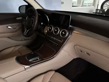MERCEDES-BENZ GLC 200 AMG COUPE  LED 360  BURM VZE M…