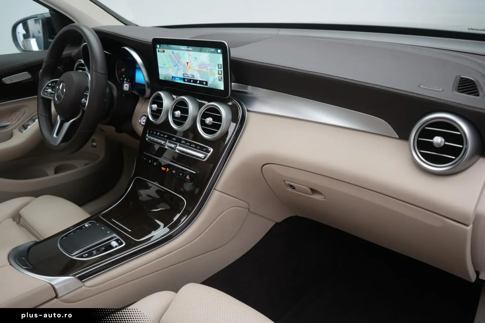 MERCEDES-BENZ GLC 300 4Matic 9G-Tronic AMG Leder Tem&hellip;