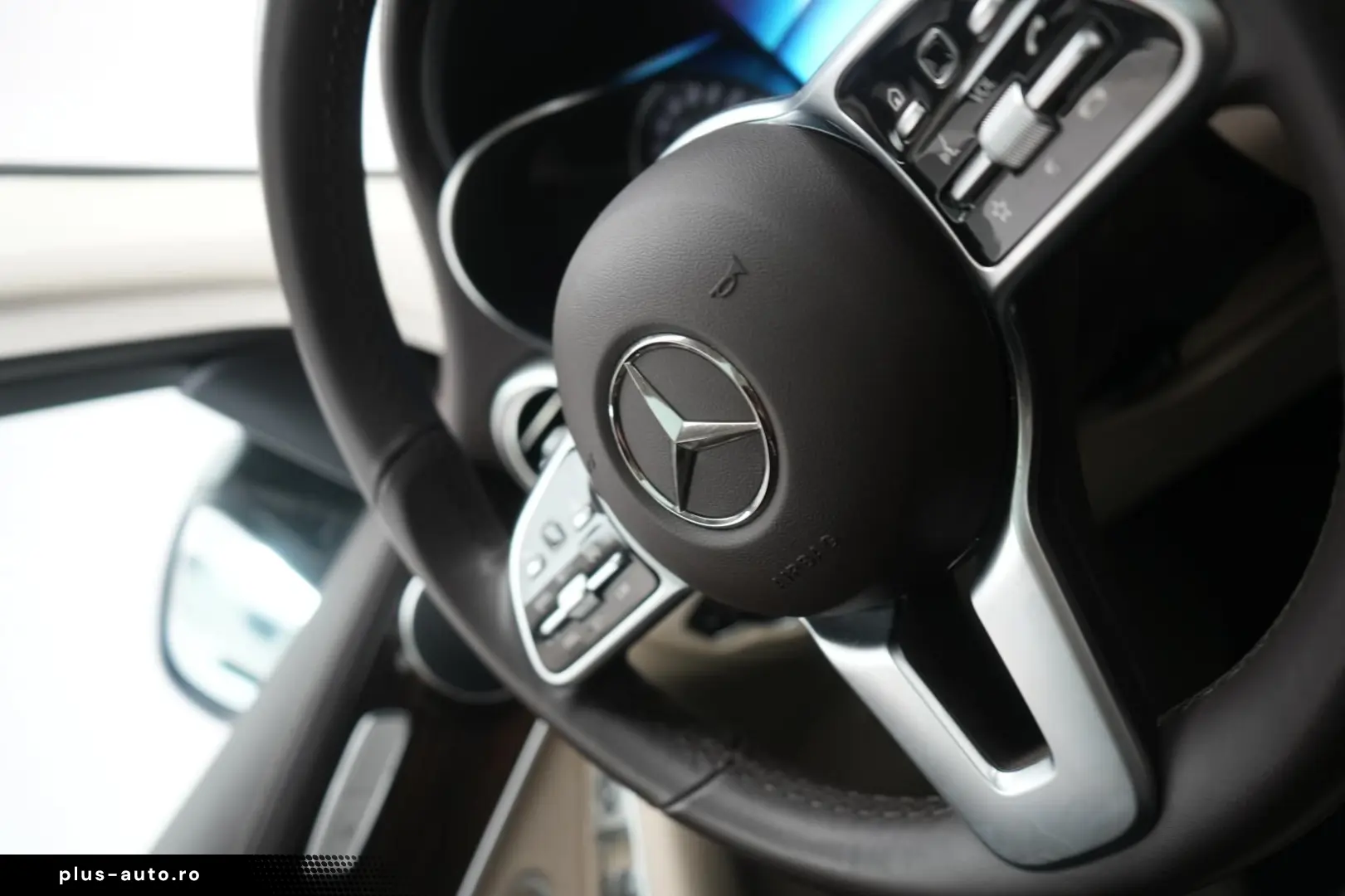 MERCEDES-BENZ GLC 300 4Matic 9G-Tronic AMG Leder Tem&hellip;