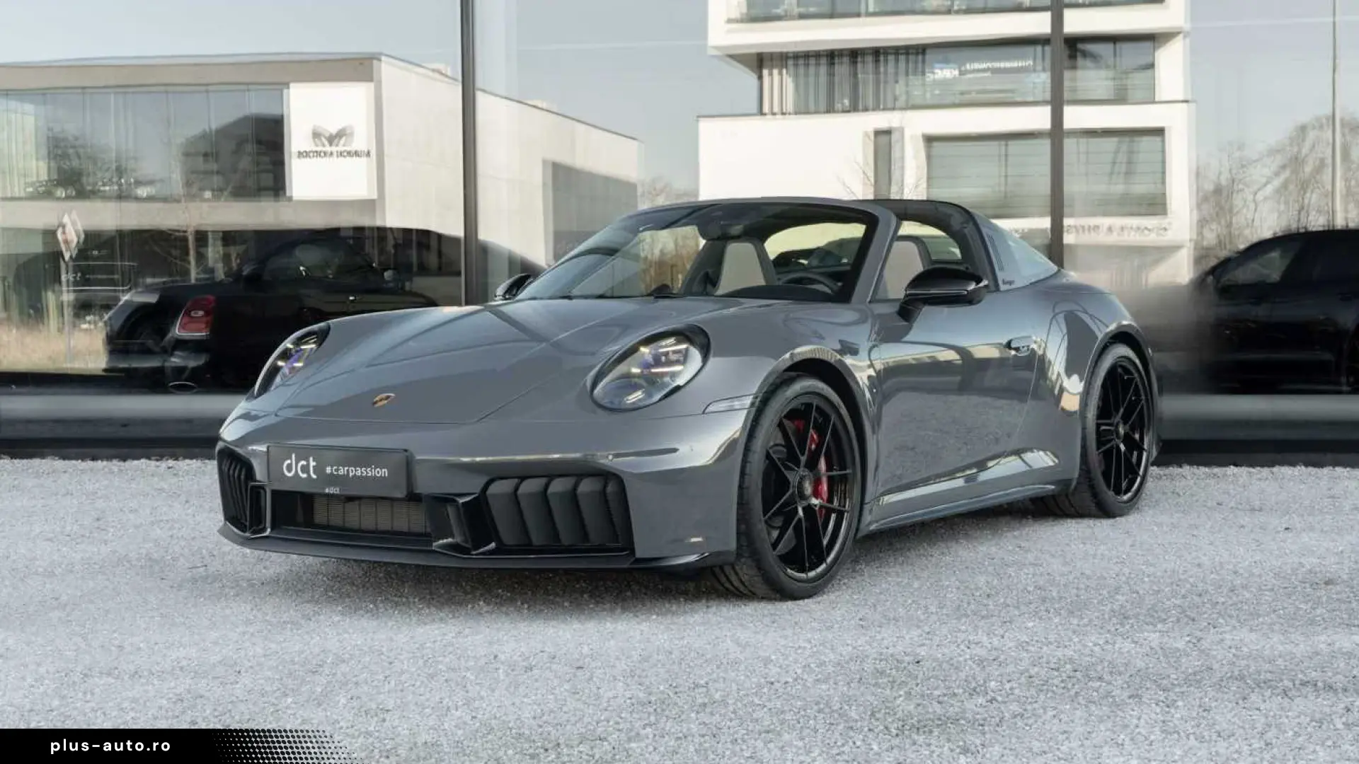 Porsche 992 Targa 4 GTS 18Way SportDesign Leather Chalk