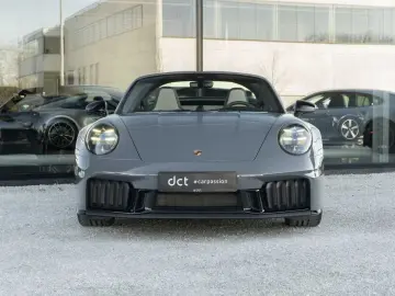 Porsche 992 Targa 4 GTS 18Way SportDesign Leather Chalk