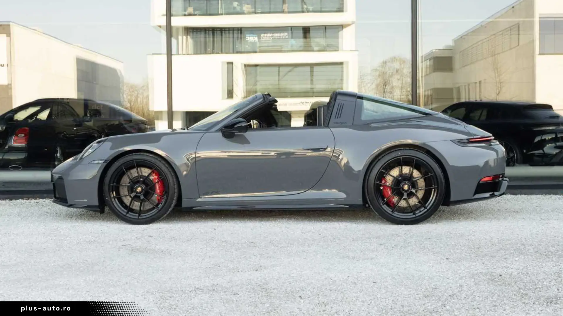 Porsche 992 Targa 4 GTS 18Way SportDesign Leather Chalk