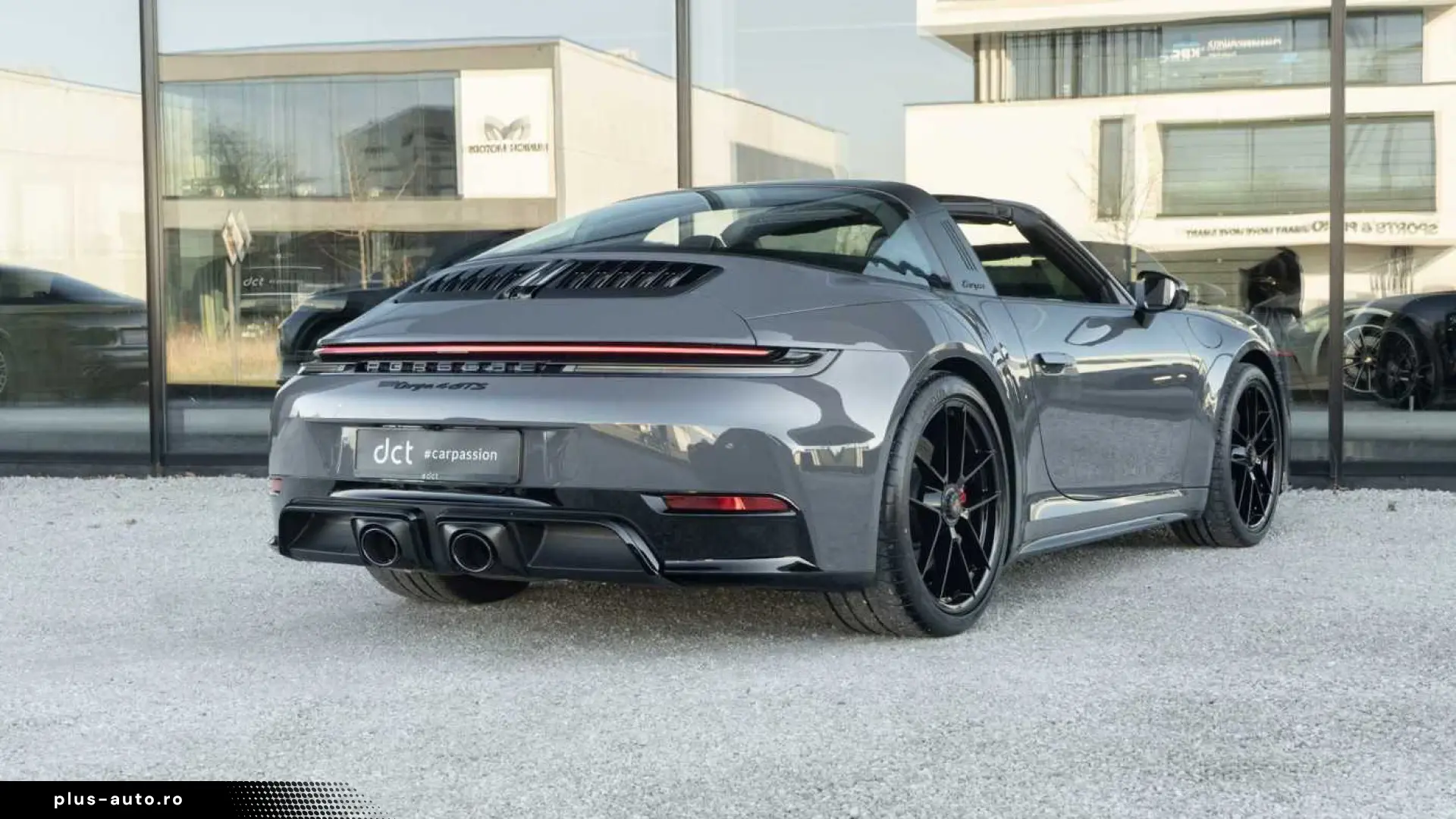 Porsche 992 Targa 4 GTS 18Way SportDesign Leather Chalk