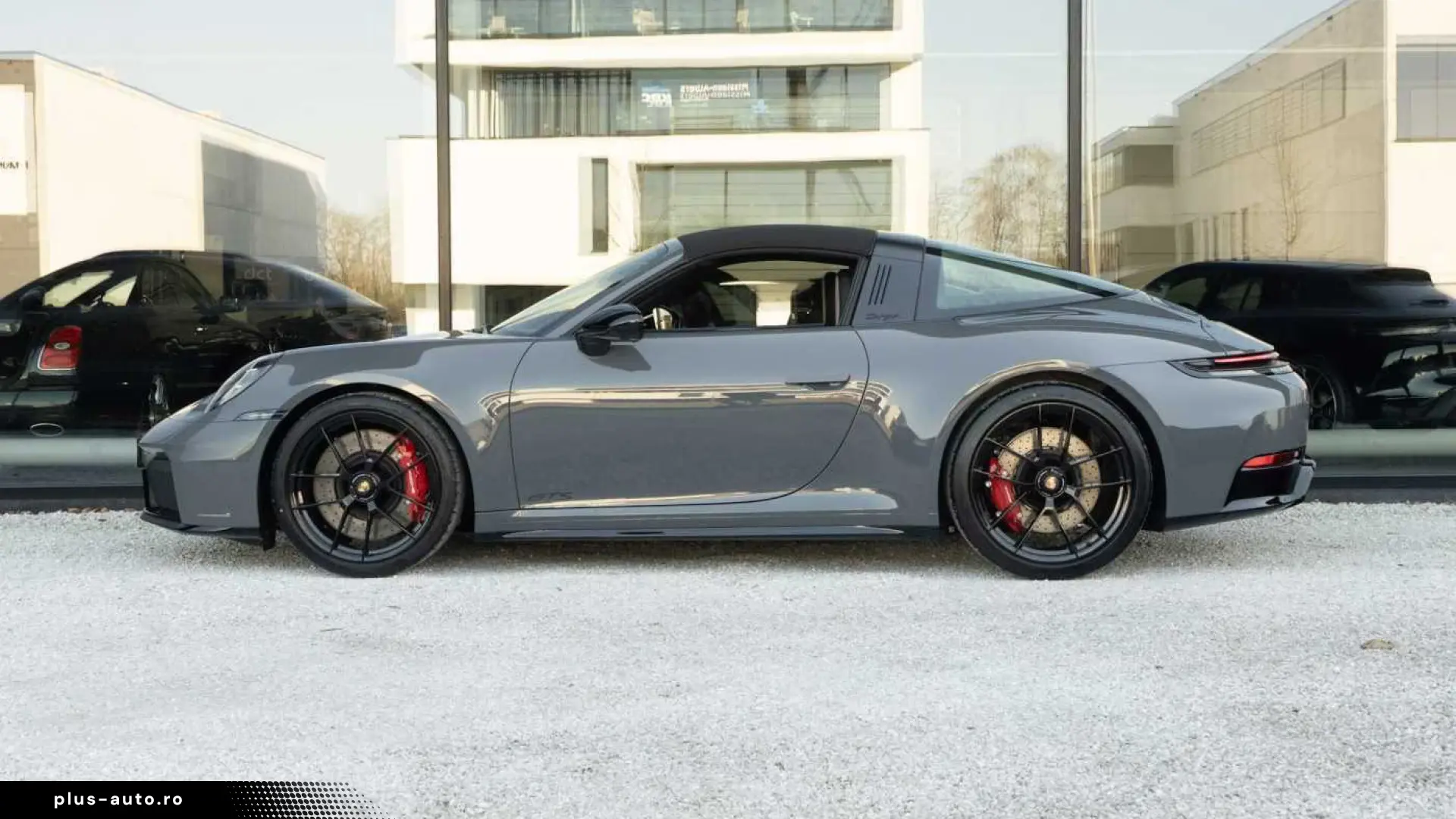 Porsche 992 Targa 4 GTS 18Way SportDesign Leather Chalk