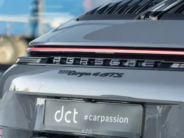 Porsche 992 Targa 4 GTS 18Way SportDesign Leather Chalk