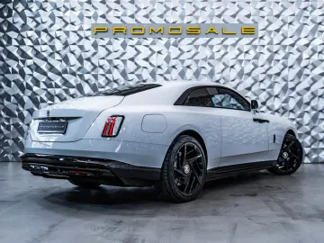 Rolls-Royce Black Badge Spectre