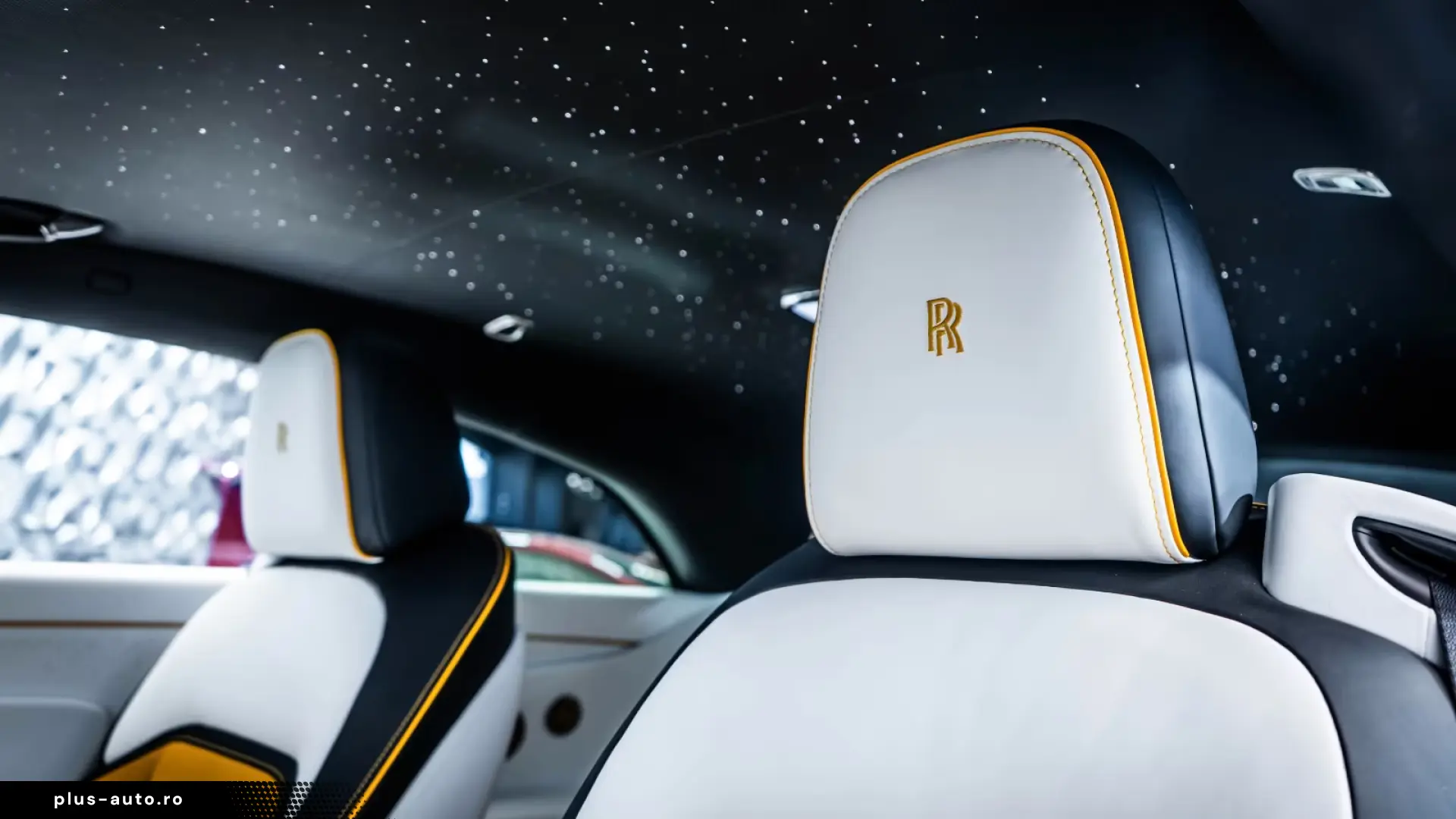 Rolls-Royce Black Badge Spectre