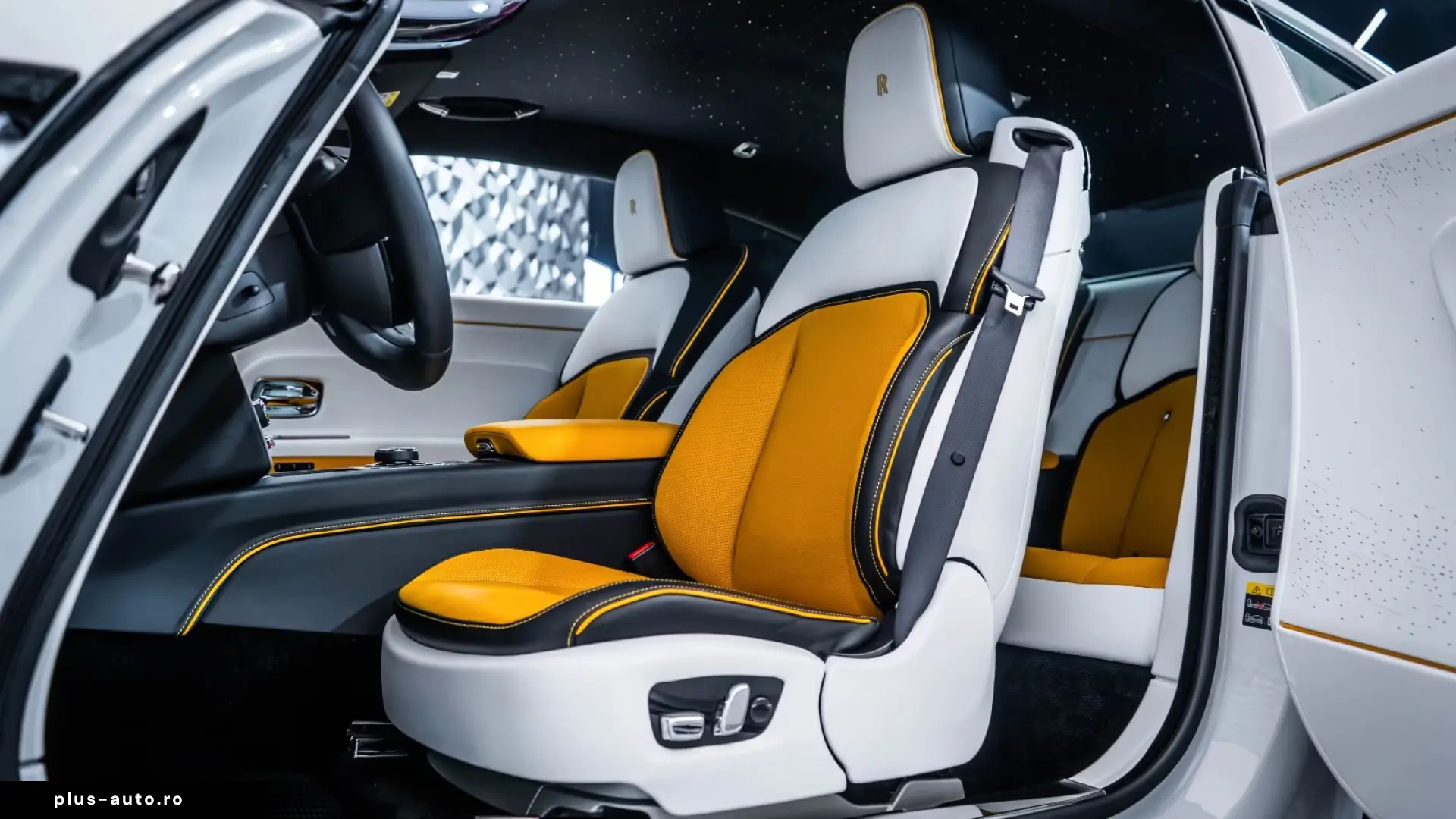 Rolls-Royce Black Badge Spectre