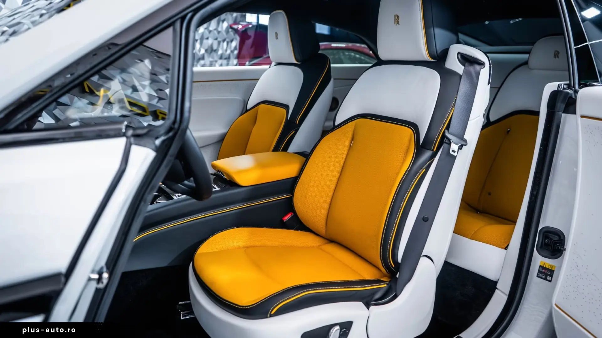 Rolls-Royce Black Badge Spectre