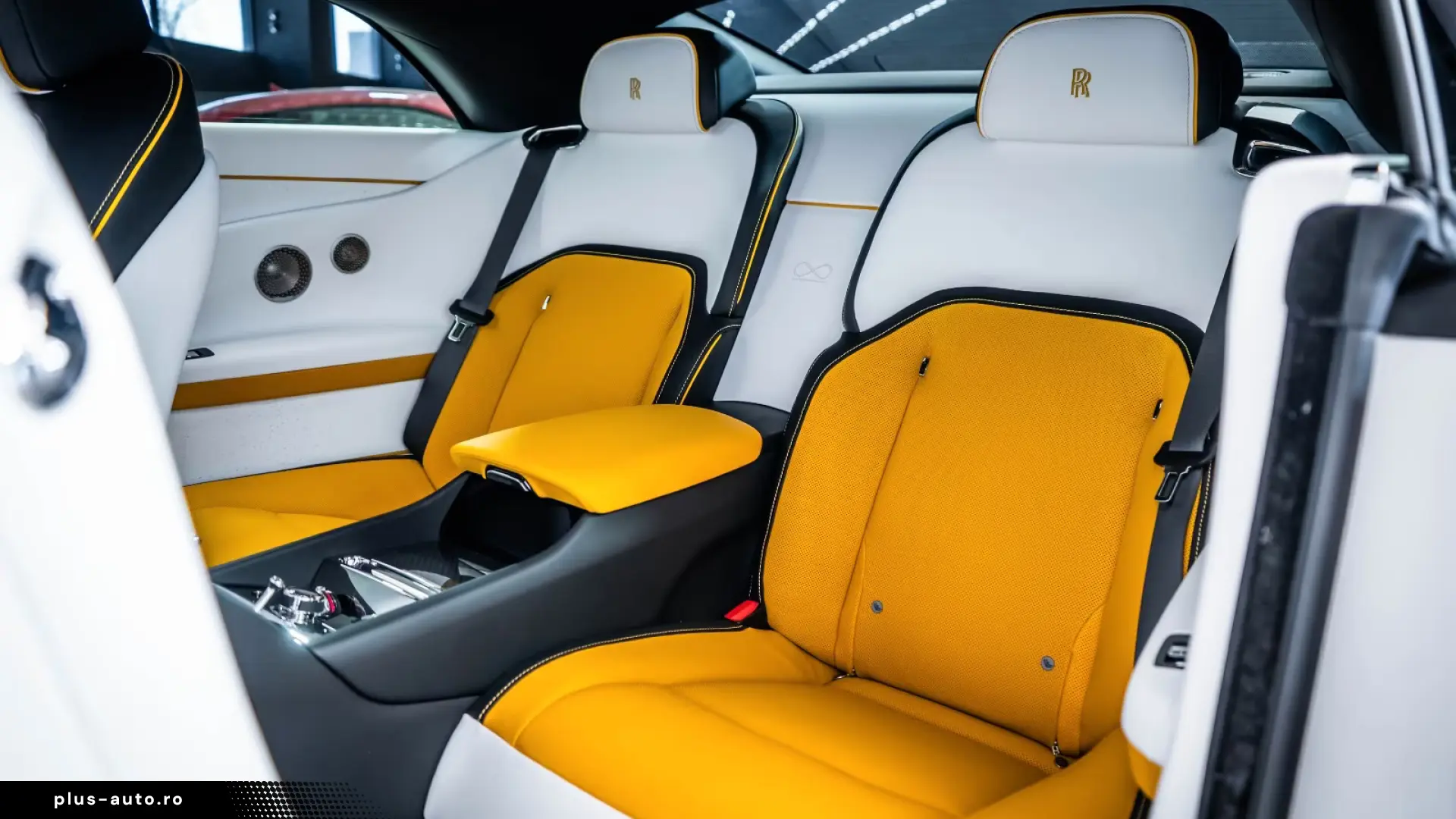 Rolls-Royce Black Badge Spectre