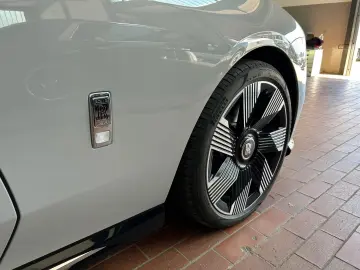 Rolls-Royce Spectre