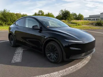 Tesla Model Y JUNIPER