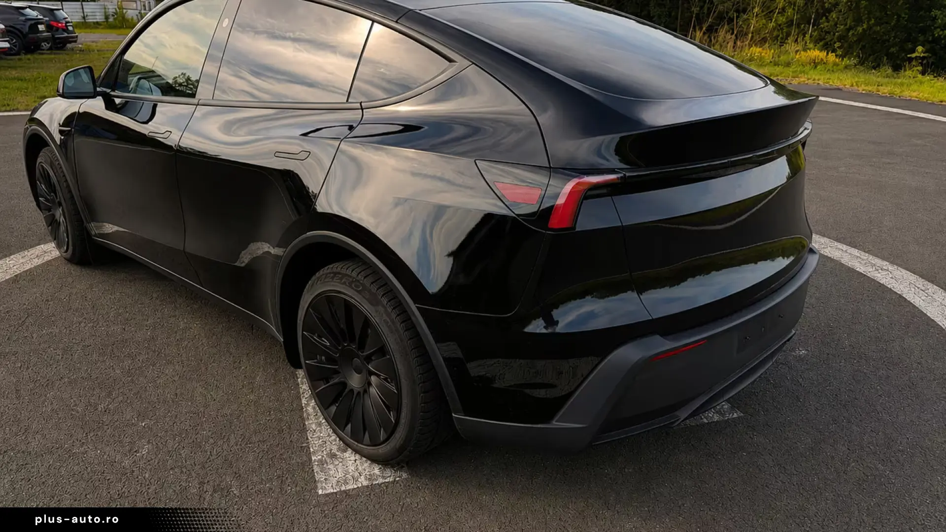 Tesla Model Y JUNIPER