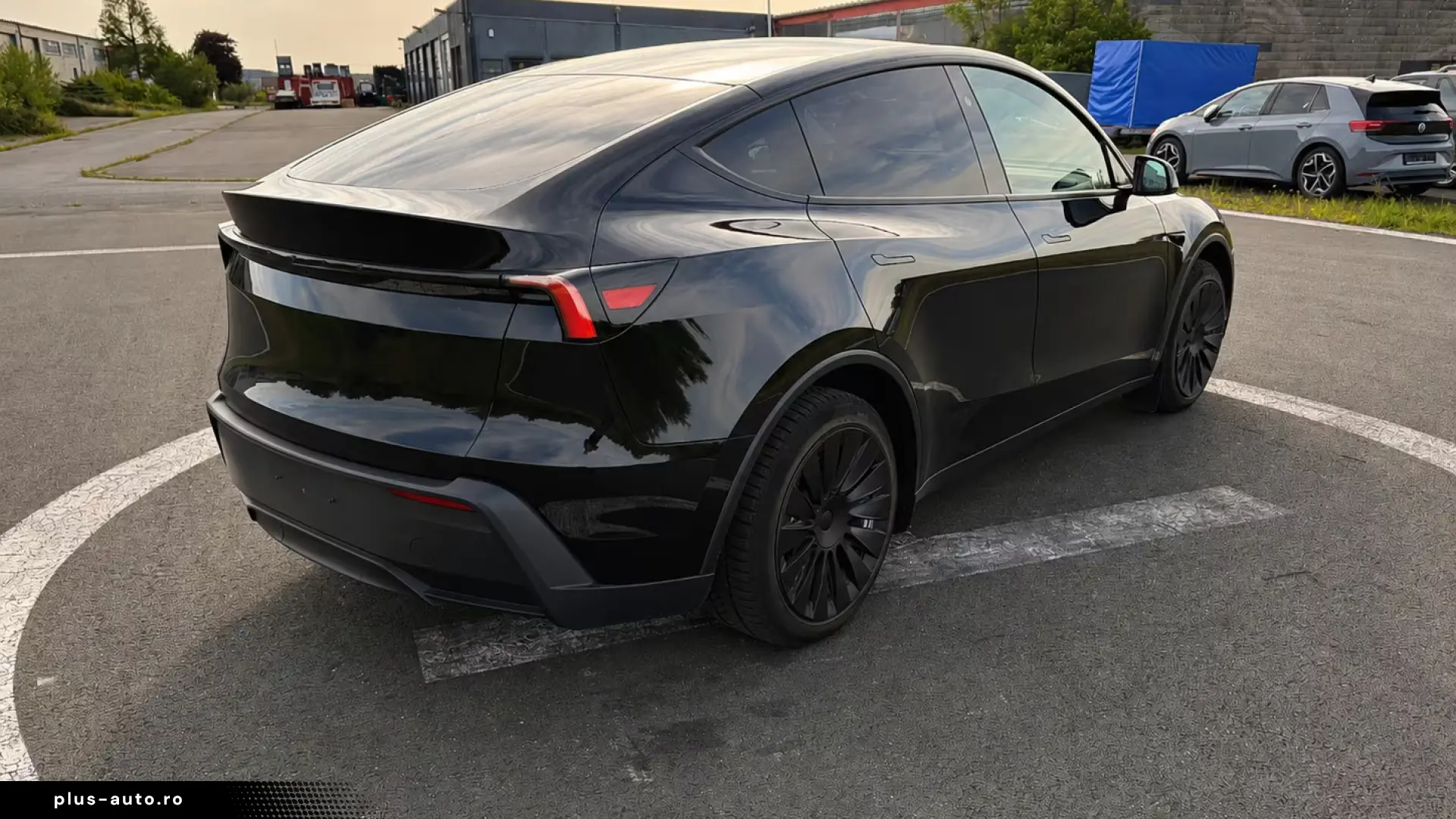 Tesla Model Y JUNIPER