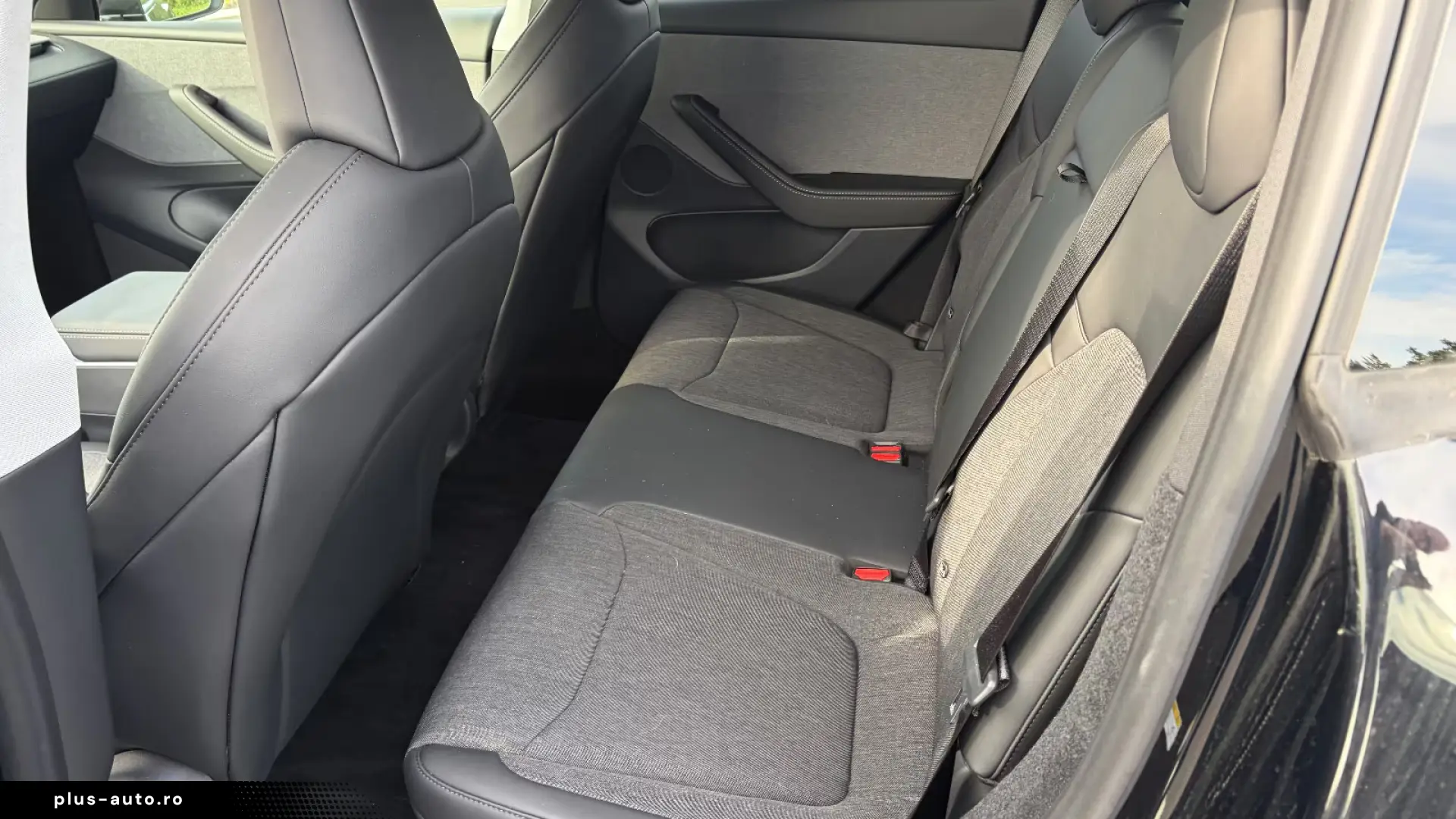Tesla Model Y JUNIPER