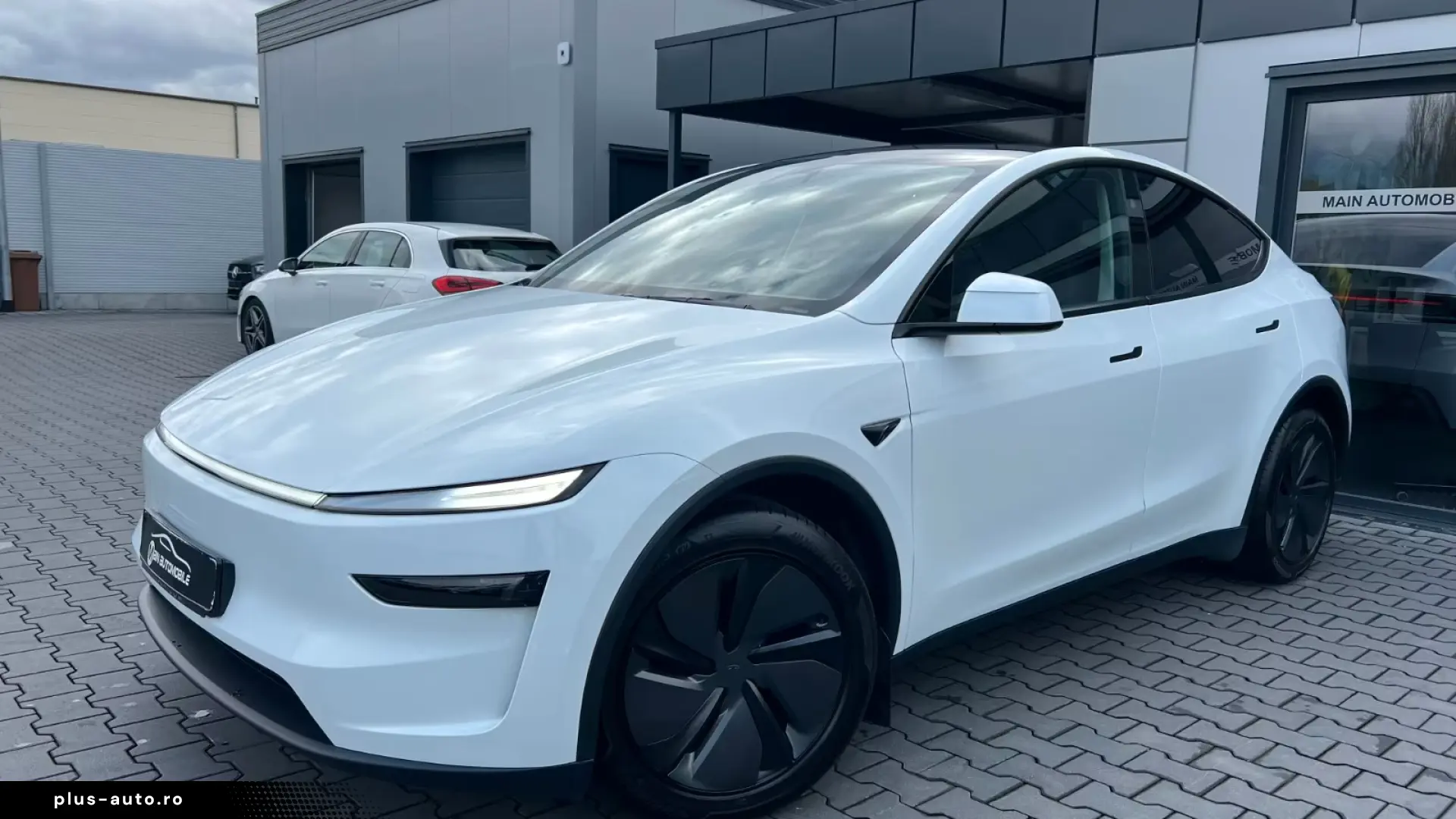 Tesla Model Y SR Juniper Premium