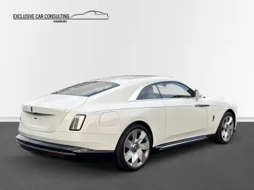 Rolls-Royce Spectre  White Tiffany Blue