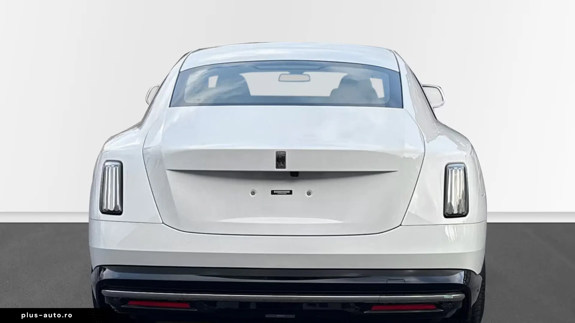 Rolls-Royce Spectre  White Tiffany Blue