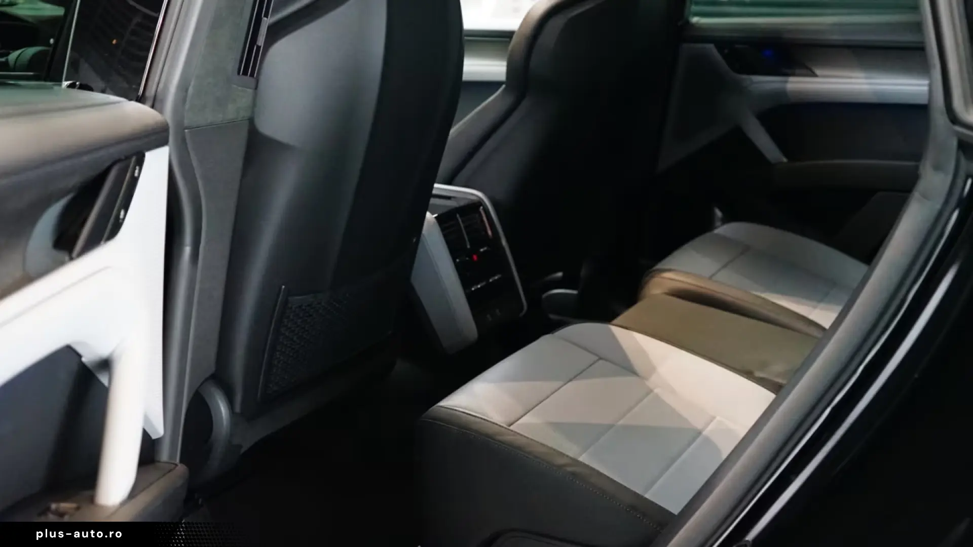 Porsche Cayenne Turbo Electric Burmester