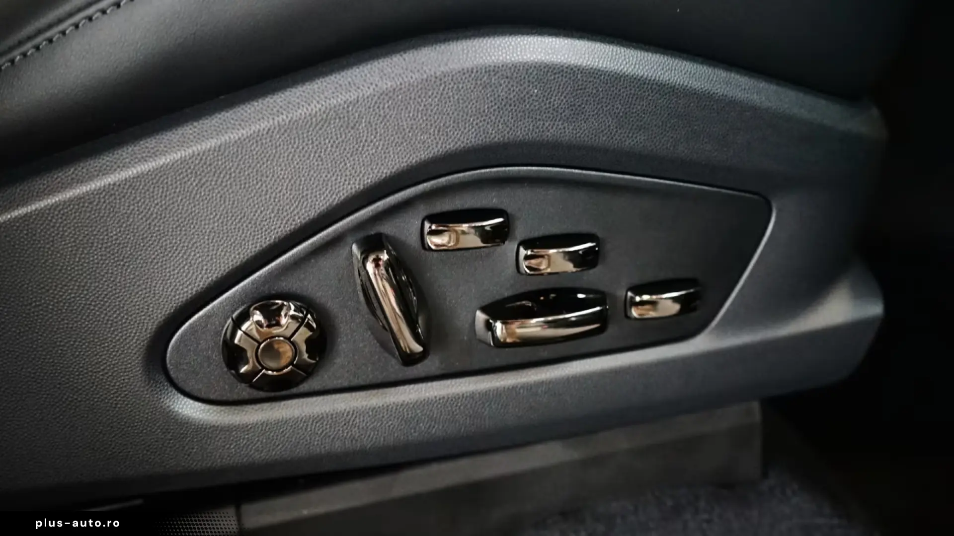 Porsche Cayenne Turbo Electric Burmester