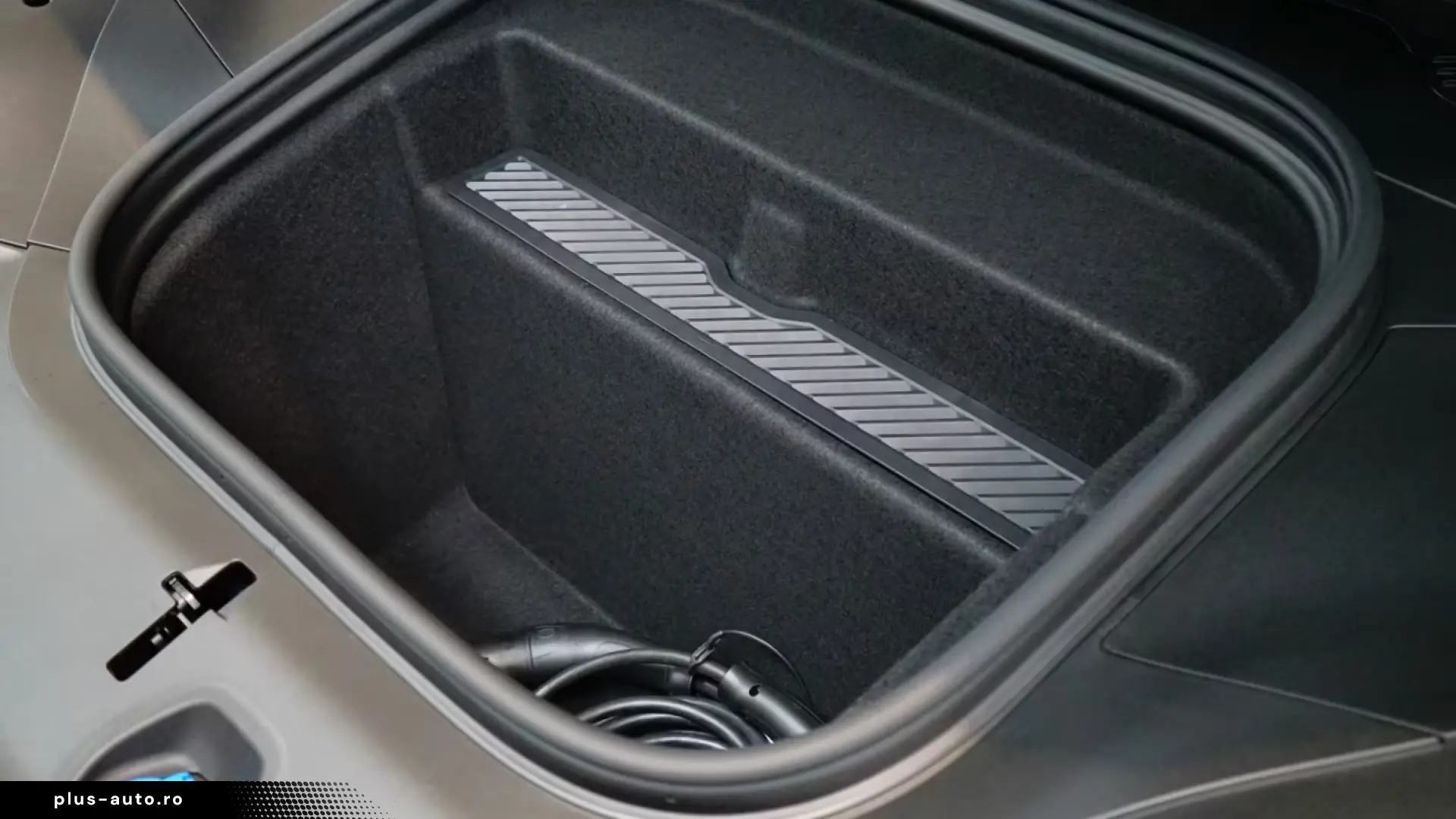 Porsche Cayenne Turbo Electric Burmester