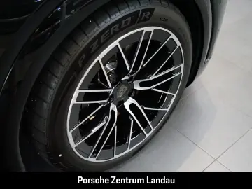 Porsche Cayenne Turbo Electric Burmester