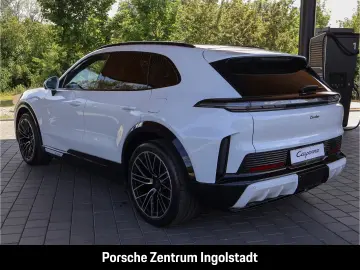 Porsche Cayenne Turbo Electric passenger display Panorama