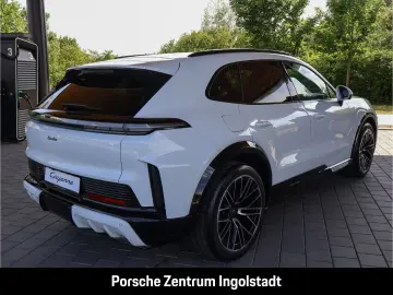 Porsche Cayenne Turbo Electric passenger display Panorama