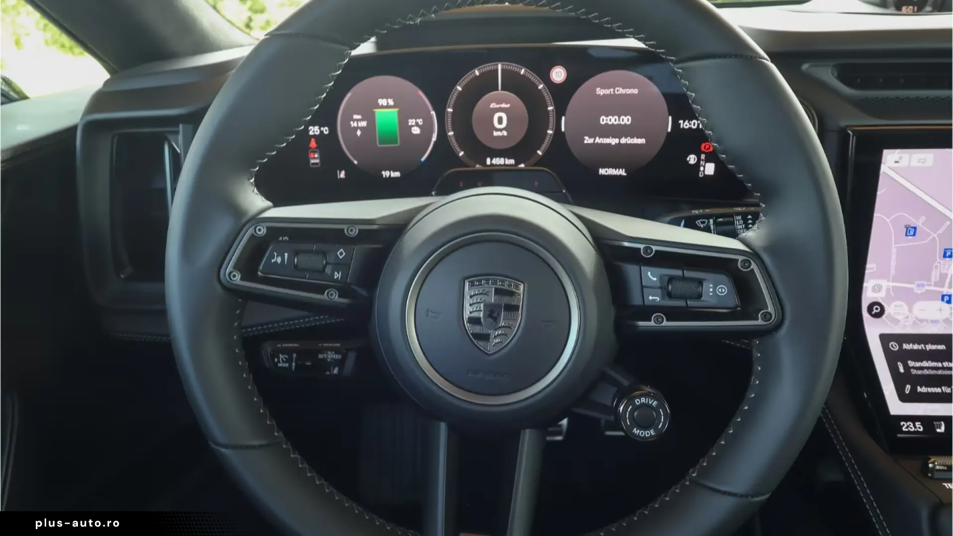 Porsche Cayenne Turbo Electric passenger display Panorama