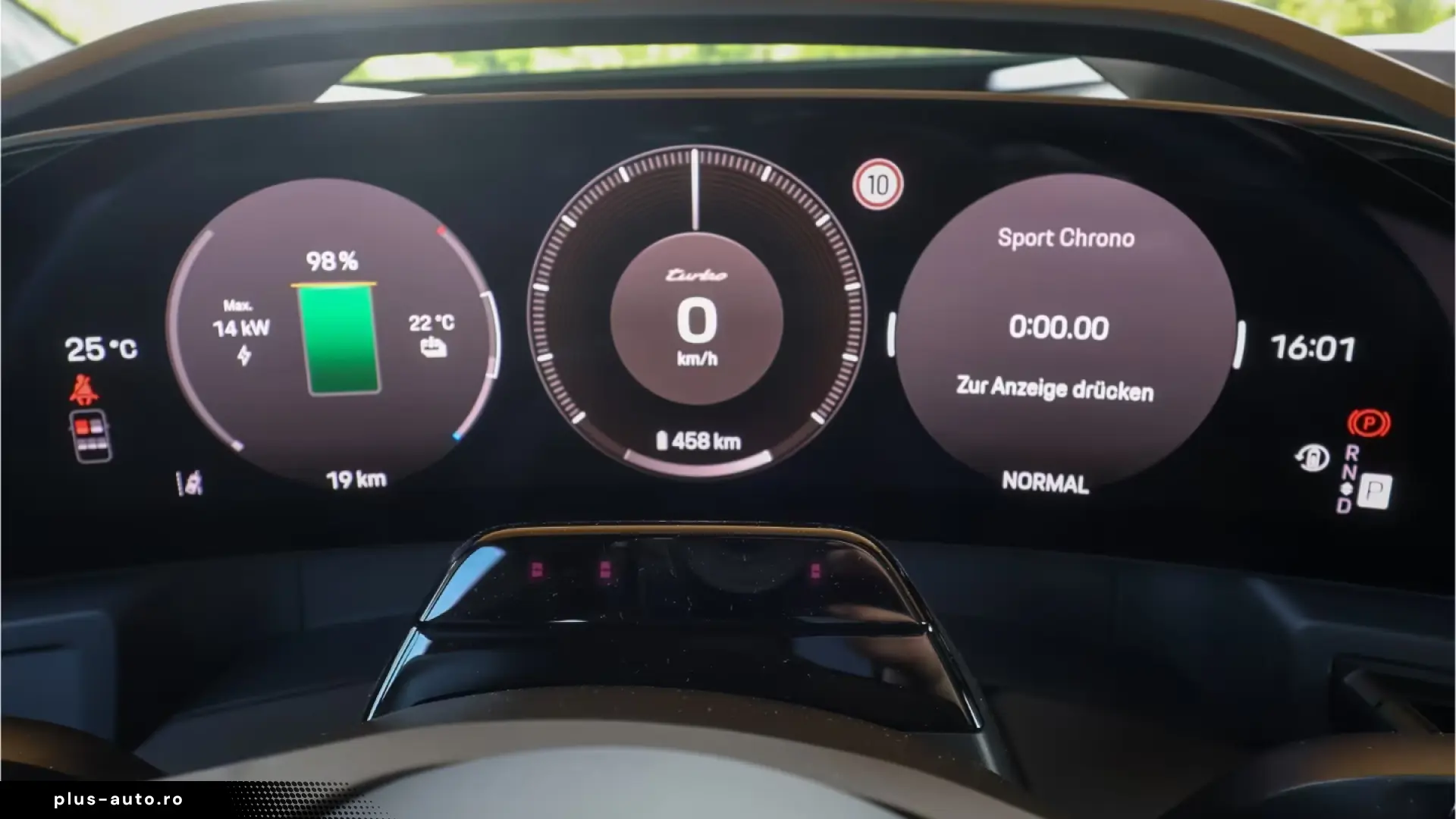 Porsche Cayenne Turbo Electric passenger display Panorama