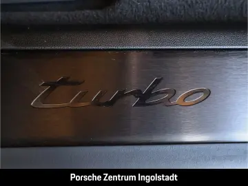 Porsche Cayenne Turbo Electric passenger display Panorama