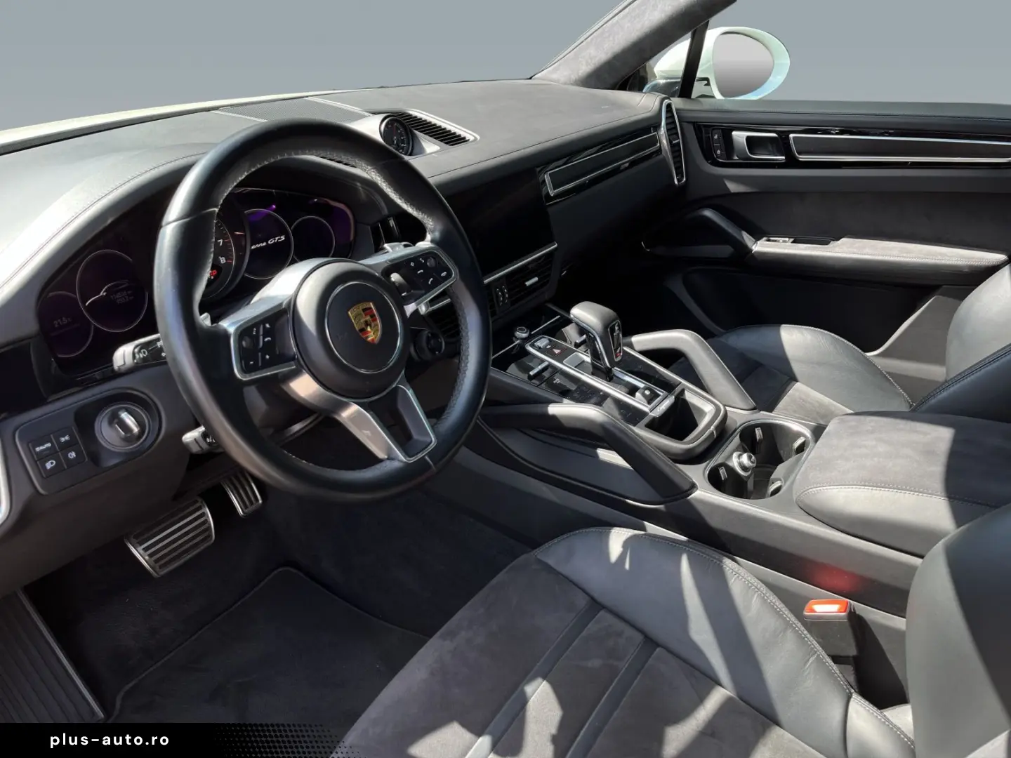 PORSCHE Cayenne GTS Coupe