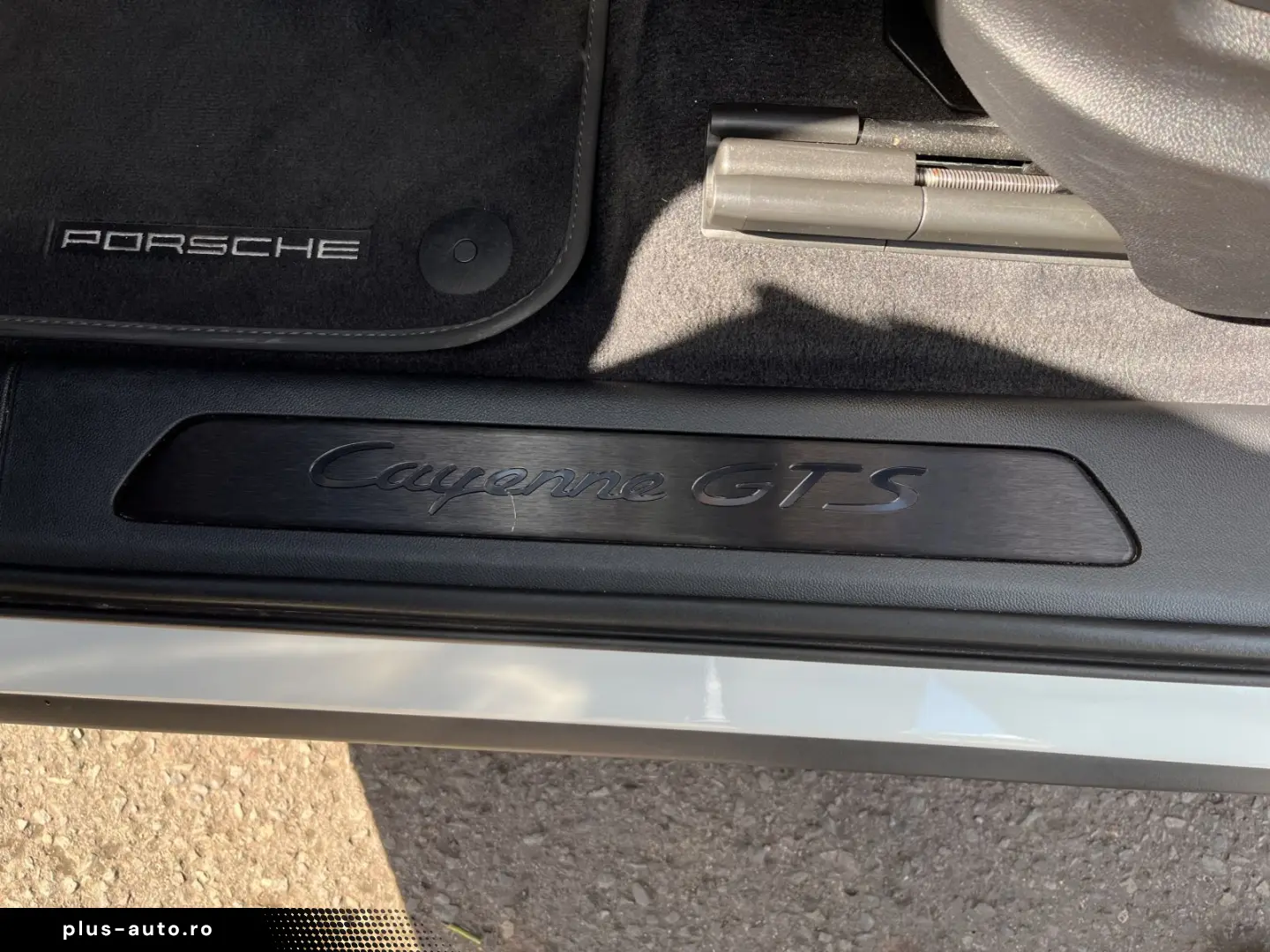PORSCHE Cayenne GTS Coupe