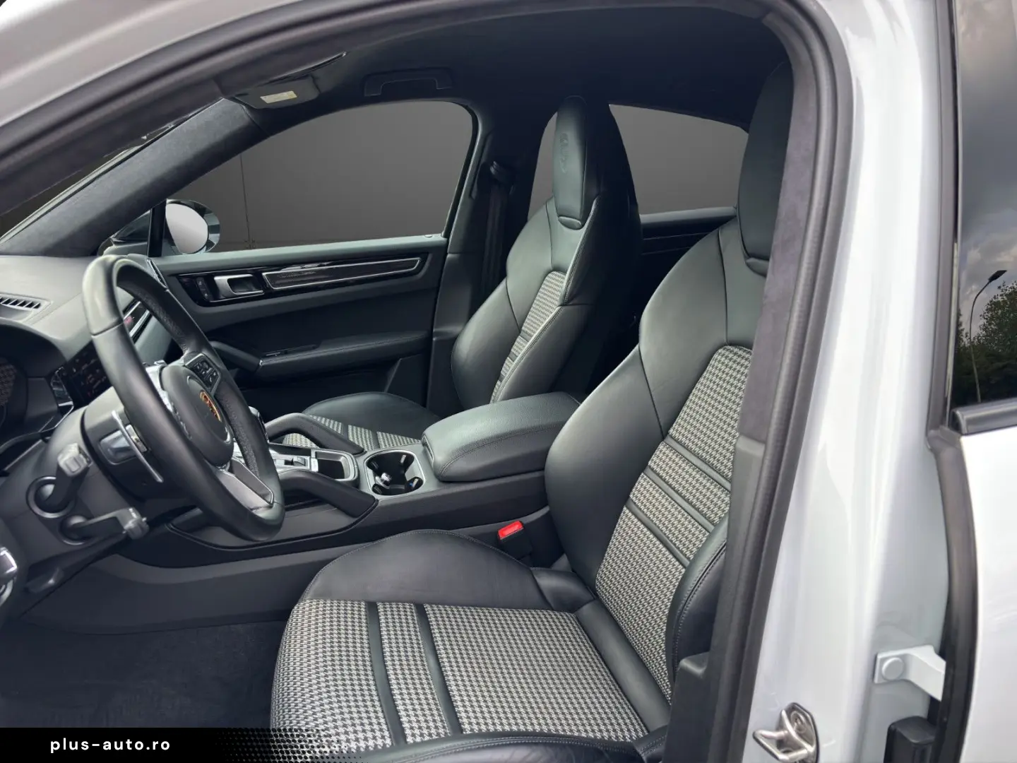 PORSCHE Cayenne Coupe