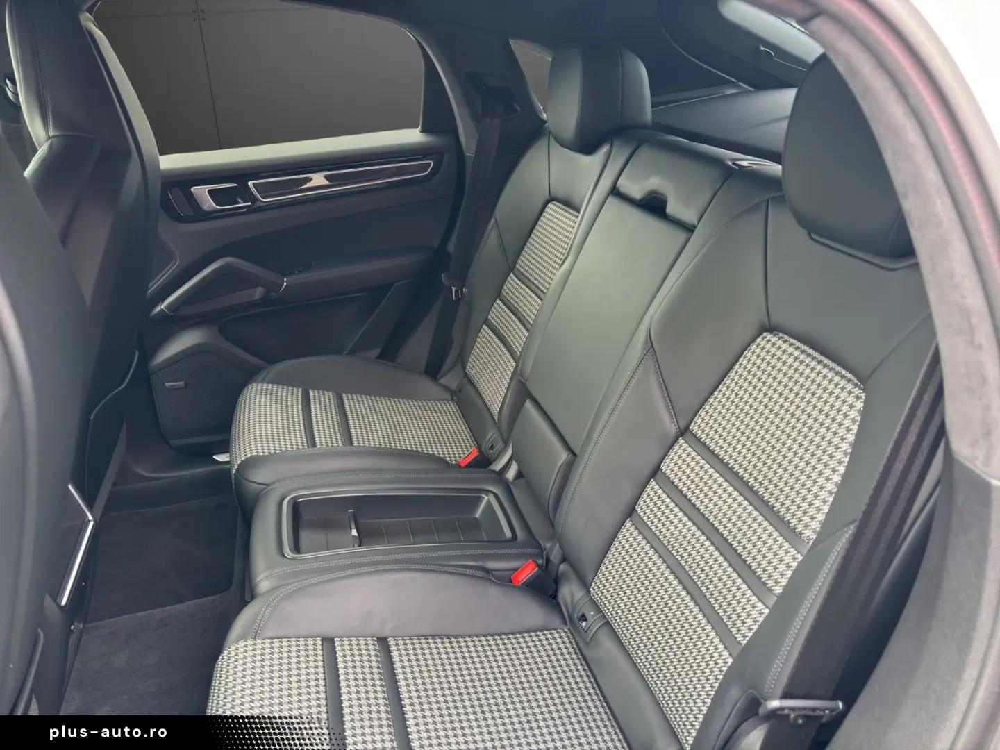 PORSCHE Cayenne Coupe