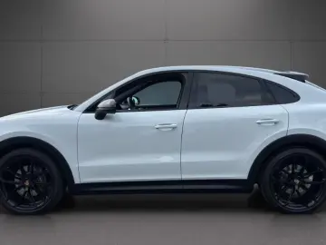 PORSCHE Cayenne Coupe