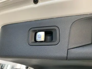 MERCEDES-BENZ GLC 200 4M